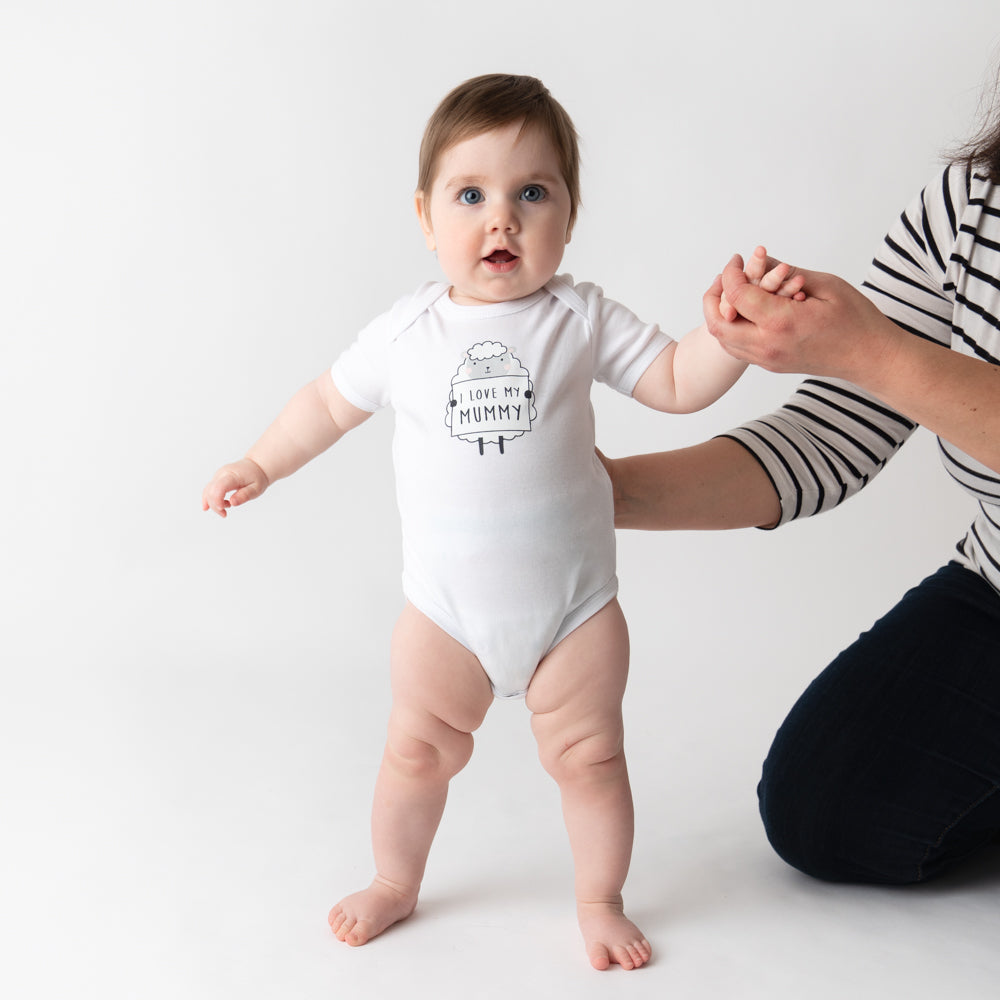 100% Organic Short Sleeve Baby Body slogan